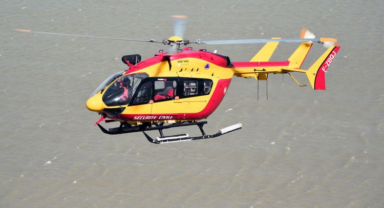 Three French rescuers killed in helicopter crash