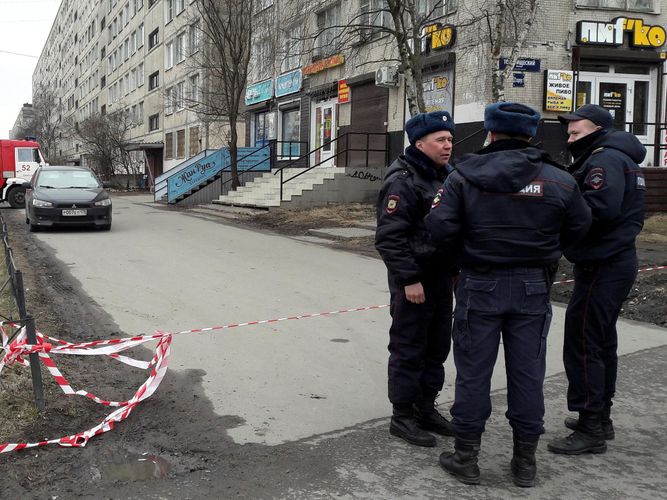 At least 30 malls and 35 hospitals of St. Petersburg receive bomb threats