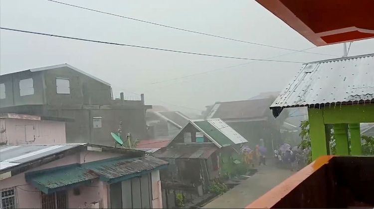 Philippines evacuates hundreds of thousands ahead of typhoon