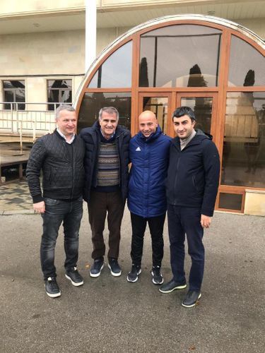 Shenol Gunesh arrives in Baku