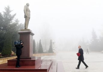 President Ilham Aliyev arrives in Shamakhi district for visit