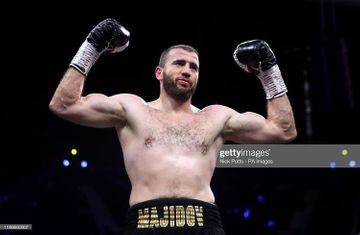 Azerbaijani boxer Mahammadrasul Majidov knockouts Tom Little in two rounds - PHOTOSESSION - VIDEO