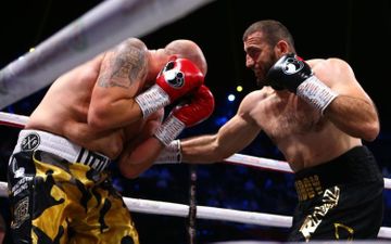 Azerbaijani boxer Mahammadrasul Majidov knockouts Tom Little in two rounds - PHOTOSESSION - VIDEO
