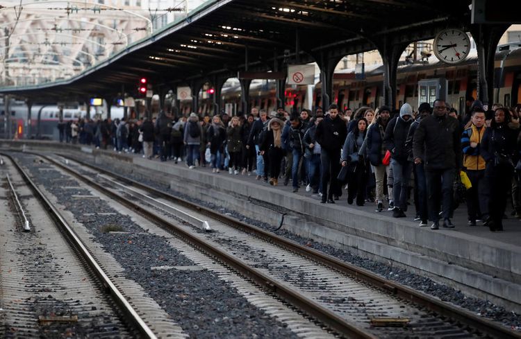 French pension reform to impact people entering job market from 2022