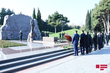 Azerbaijan respectfully commemorates National Leader Heydar Aliyev  - PHOTOSESSION