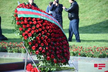 Azerbaijan respectfully commemorates National Leader Heydar Aliyev  - PHOTOSESSION