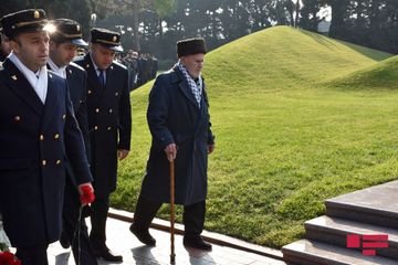 Azerbaijan respectfully commemorates National Leader Heydar Aliyev  - PHOTOSESSION