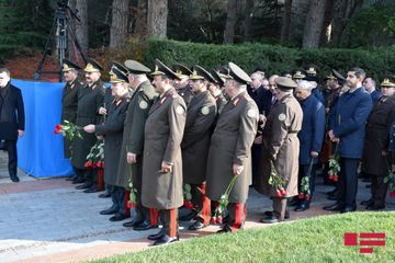 Azerbaijan respectfully commemorates National Leader Heydar Aliyev  - PHOTOSESSION