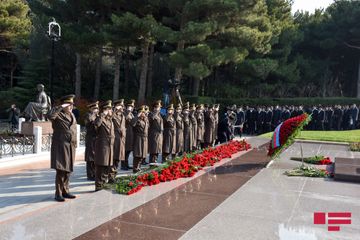 Azerbaijan respectfully commemorates National Leader Heydar Aliyev  - PHOTOSESSION