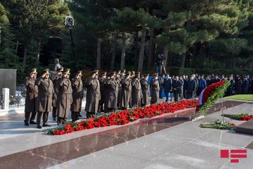 Azerbaijan respectfully commemorates National Leader Heydar Aliyev  - PHOTOSESSION