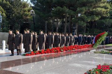 Azerbaijan respectfully commemorates National Leader Heydar Aliyev  - PHOTOSESSION