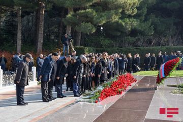 Azerbaijan respectfully commemorates National Leader Heydar Aliyev  - PHOTOSESSION