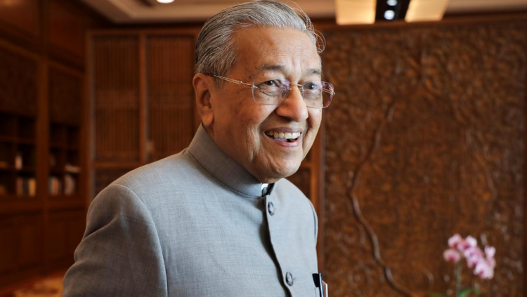 Malaysia PM suggests he could stay in office beyond 2020