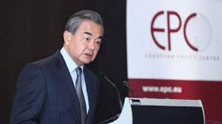 China’s Foreign Minister calls for free trade deal with EU