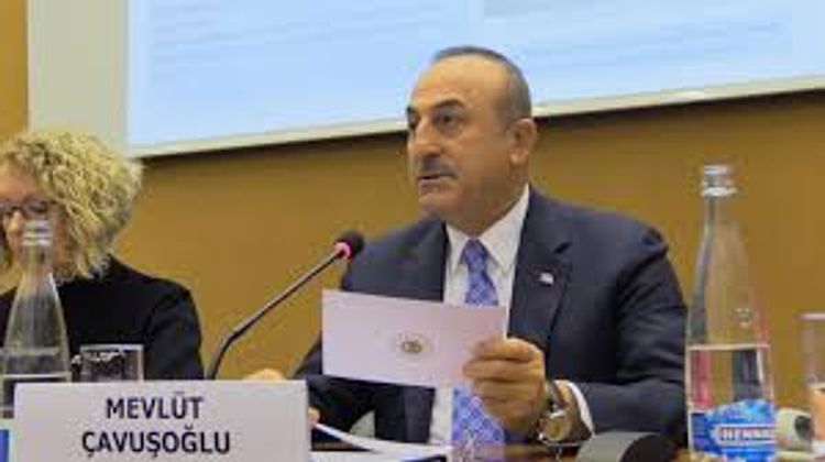 Turkey urges countries to take more responsibility for refugees