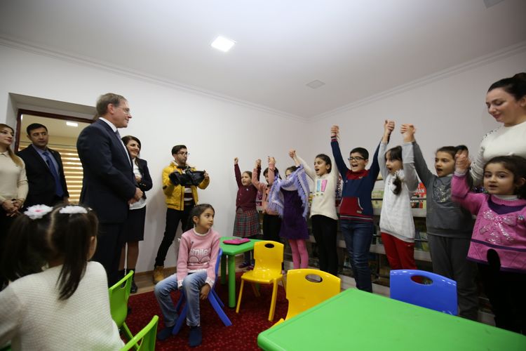 U.S. Ambassador to Azerbaijan Lee Litzenberger visited the Salyan region