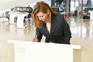 Ukrainian first lady Elena Zelenskaya viewed Heydar Aliyev Center