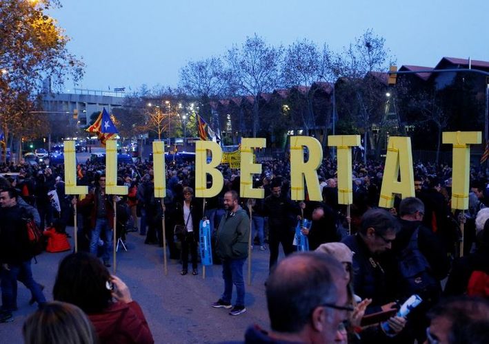 'El Clasico' sparks pro-independence protests near Barcelona stadium