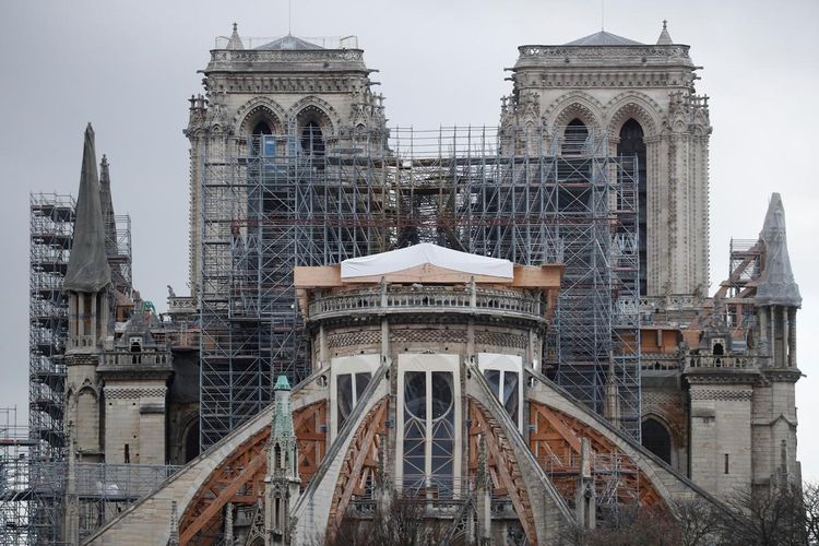 No Christmas mass at Notre-Dame for the first time since Napoleon