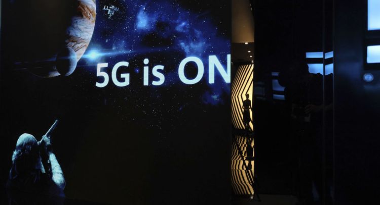 Trump picks White House aide that defied impeachment subpoena for 5G job