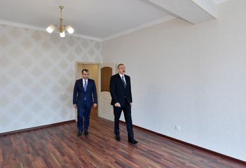 Ceremony held to give out apartments and cars to Karabakh war disabled and those equated to them