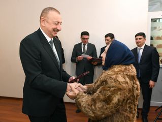 Ceremony held to give out apartments and cars to Karabakh war disabled and those equated to them