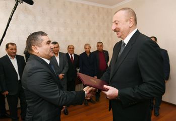 Ceremony held to give out apartments and cars to Karabakh war disabled and those equated to them