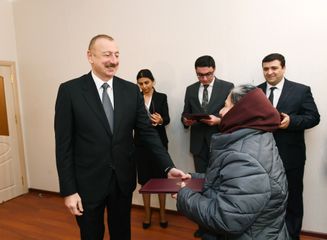 Ceremony held to give out apartments and cars to Karabakh war disabled and those equated to them