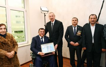 Ceremony held to give out apartments and cars to Karabakh war disabled and those equated to them