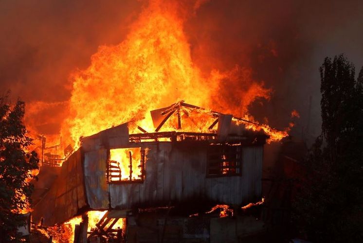 Wildfire in Chilean port city of Valparaiso leaves 700 homeless