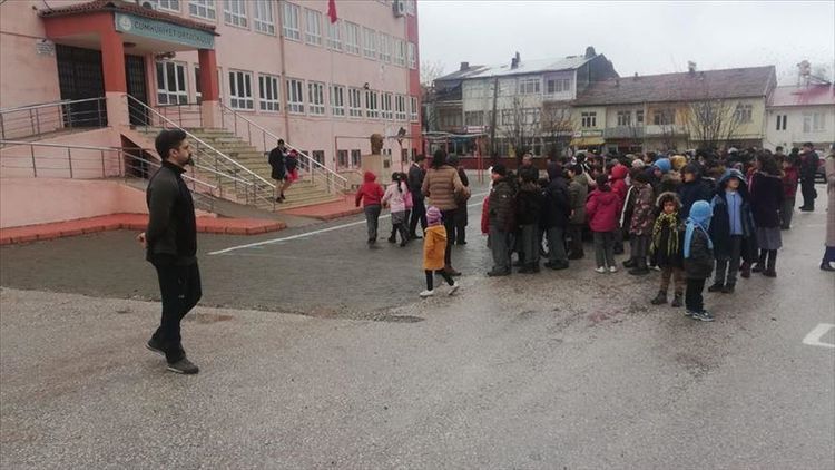 4.9-magnitude quake jolts eastern Turkey