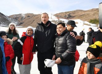 President Ilham Aliyev and first lady Mehriban Aliyeva viewed work done at Shahdag Tourism Center - UPDATED