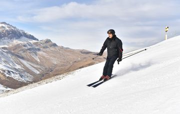 President Ilham Aliyev and first lady Mehriban Aliyeva viewed work done at Shahdag Tourism Center - UPDATED