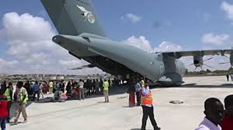 Turkish Army plane carrying medical staff lands in Mogadishu