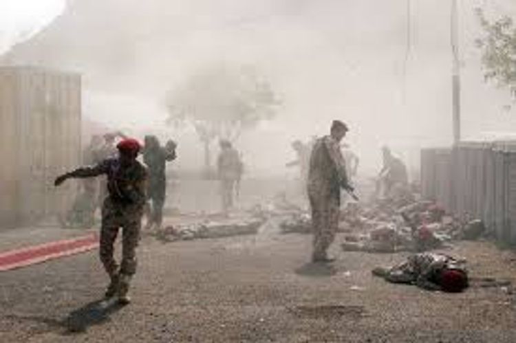 Blast hits military parade in Yemen