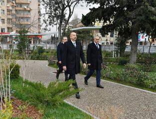 President Ilham Aliyev viewed ongoing renovation works in another park in Baku - UPDATED