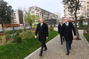 President Ilham Aliyev viewed ongoing renovation works in another park in Baku - UPDATED