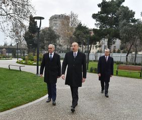 President Ilham Aliyev viewed ongoing renovation works in another park in Baku - UPDATED