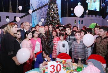Heydar Aliyev Foundation arranges traditional New Year party for children First Vice-President Mehriban Aliyeva attended the event