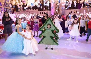 Heydar Aliyev Foundation arranges traditional New Year party for children First Vice-President Mehriban Aliyeva attended the event