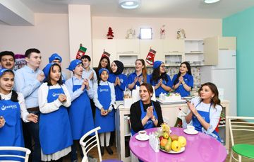  First Vice-President Mehriban Aliyeva attended the New Year party arranged at Rehabilitation Center for children with autism spectrum disorder