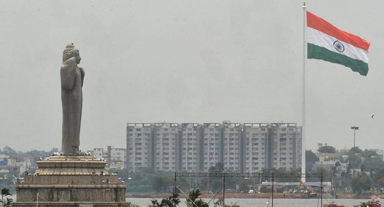 One killed, six injured as car falls from overpass in Southern India 