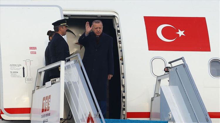 Turkish leader en route to Qatar for meetings with emir