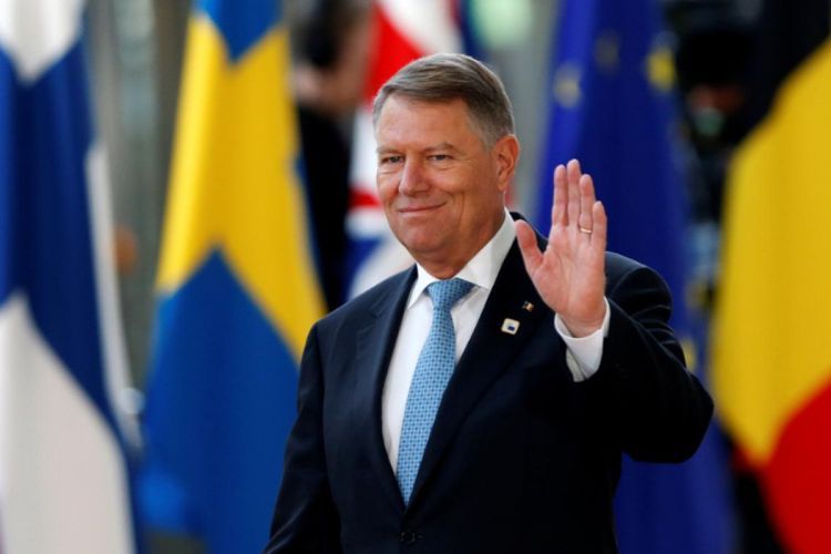 Azerbaijani President congratulates Klaus Iohannis upon re-election as Romanian President