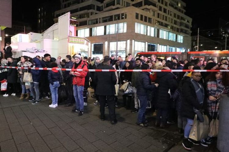 Several people injured in stabbing on shopping street in Hague