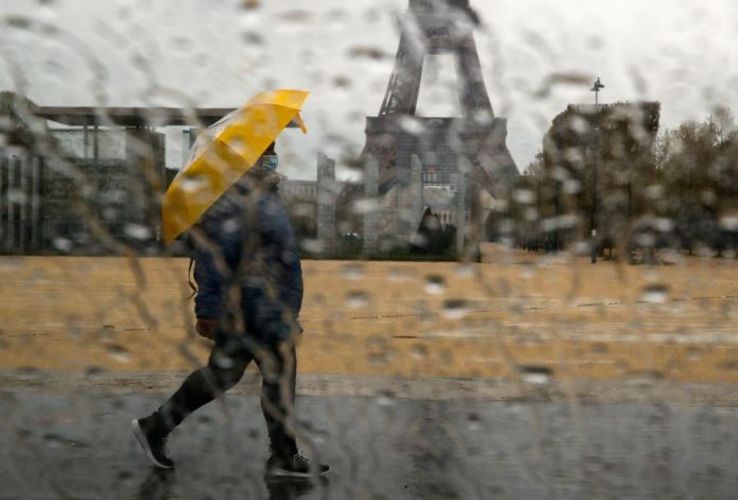 1427 people died of COVİD-19 in France over the past day