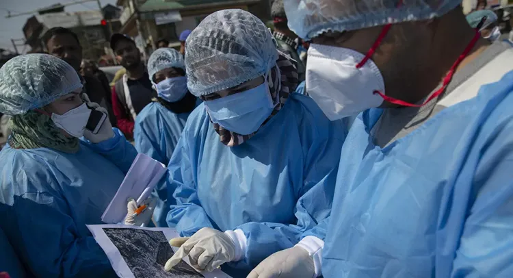 US confirms almost 35000 fresh coronavirus cases, and 2000 deaths over past 24 hours