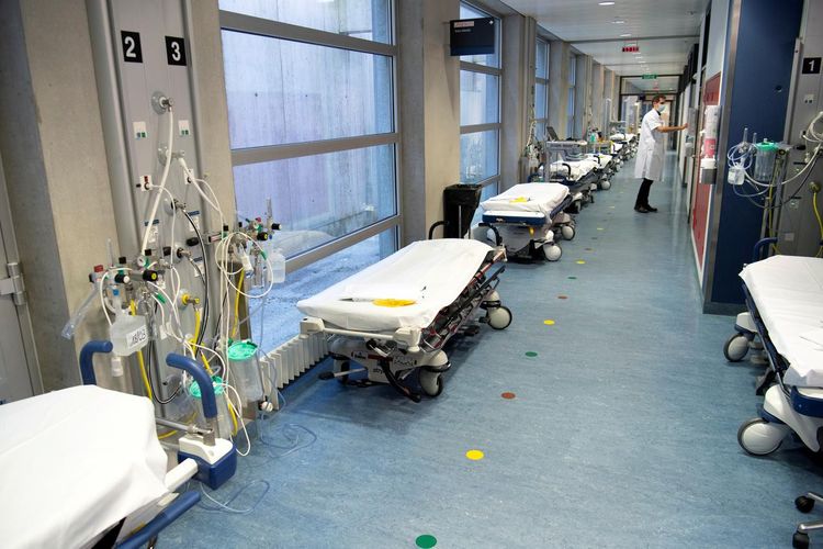 Swiss coronavirus death toll rises to 756, positive tests rise by nearly 800