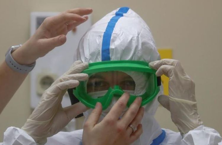 Moscow, in U-turn, to assume all pneumonia patients may have coronavirus