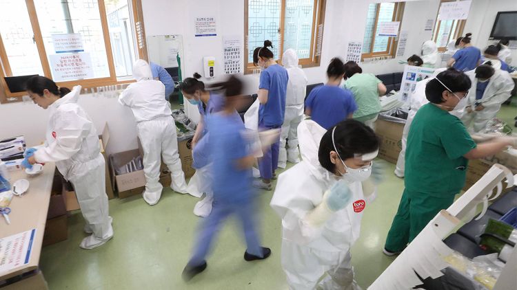 WHO is investigating reports of recovered COVID patients testing positive again